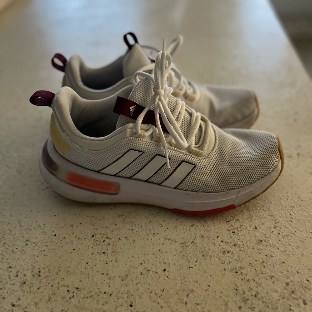 Adidas - Picture 2 of 4